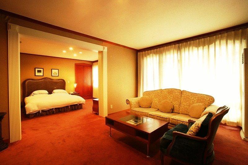 Lake Hills Hotel Songnisan Boeun ห้อง รูปภาพ